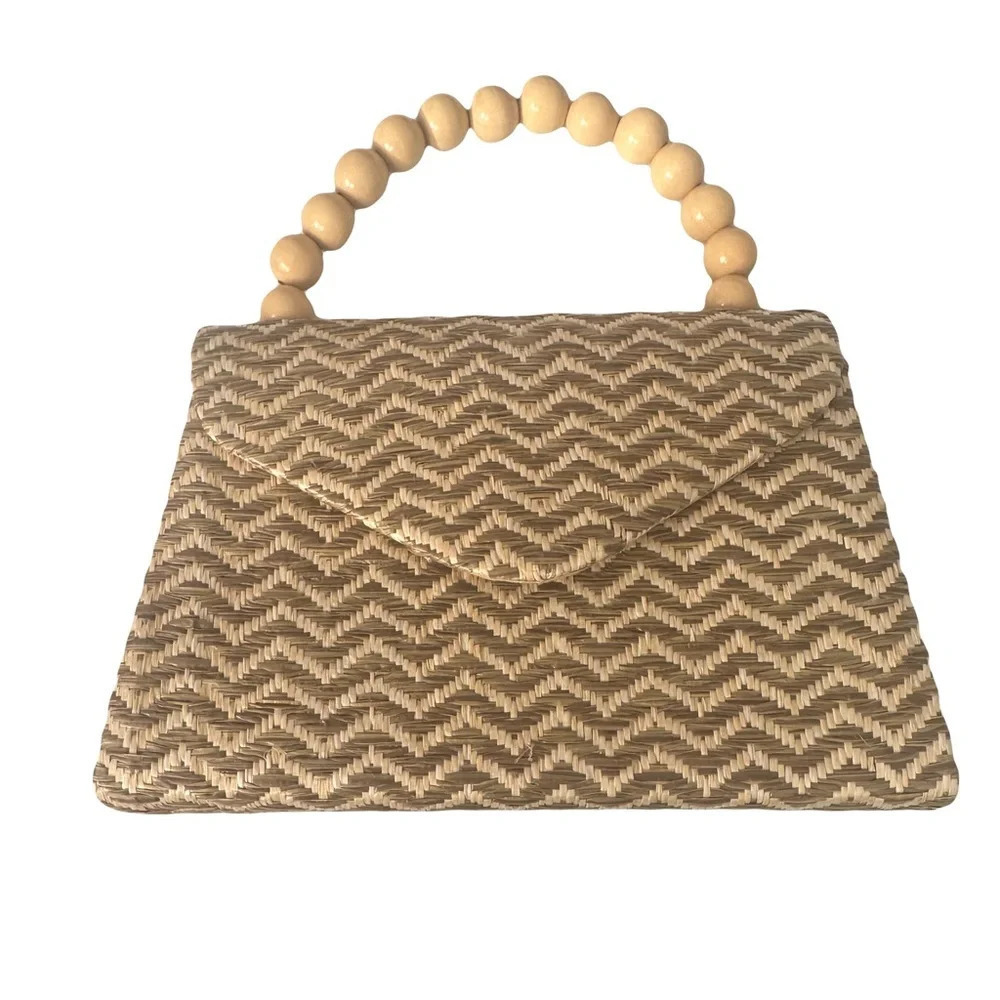 Chevron Straw Wooden Pearl Handle Purse
